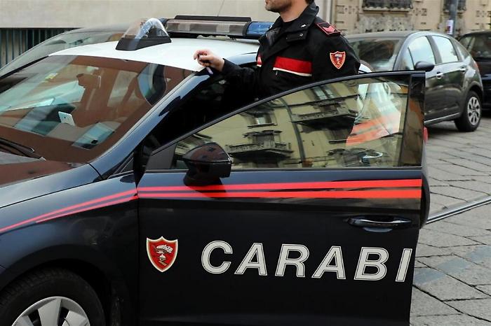 "Zia" siracusana a capo di una banda che truffava conventi e parrocchie: presa