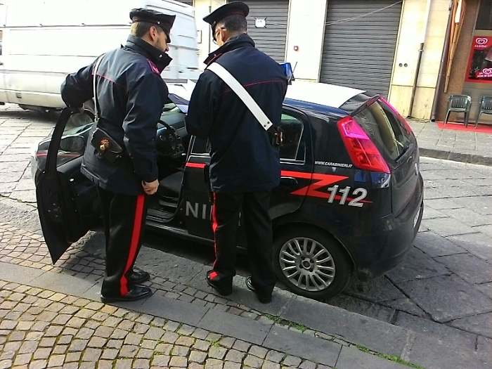 &laquo;Ti ammazzo, ti faccio a pezzetti! Prima che arrivino i carabinieri tu sei morta&raquo;