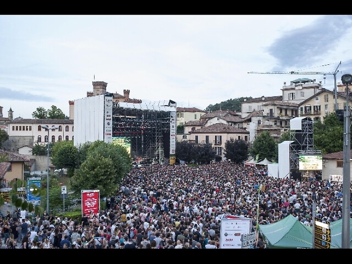 Renato Zero chiude Collisioni da record