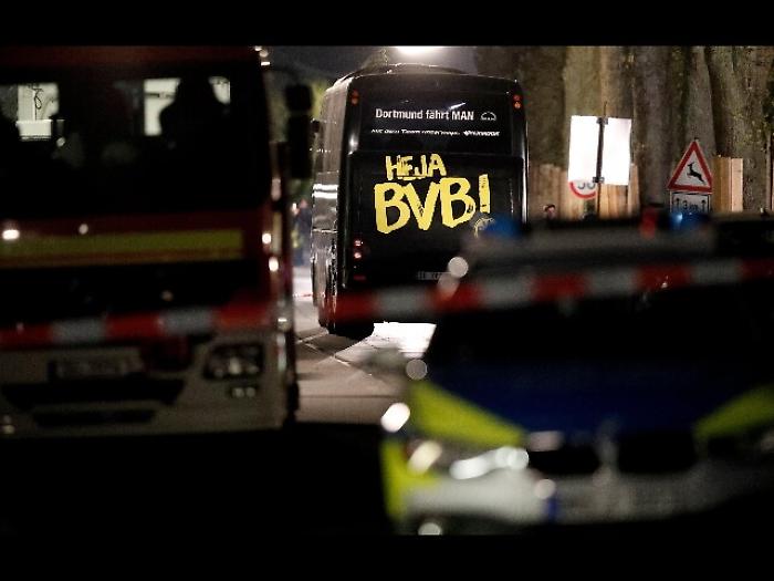 Borussia: bombe azionate a distanza