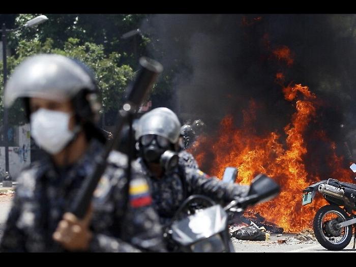 Venezuela: uccisi altri due manifestanti