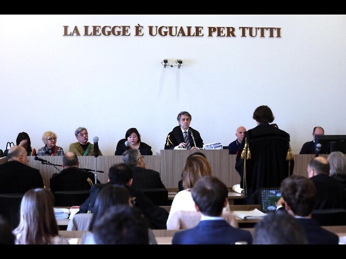 Strage Bologna, perizia dna su resti