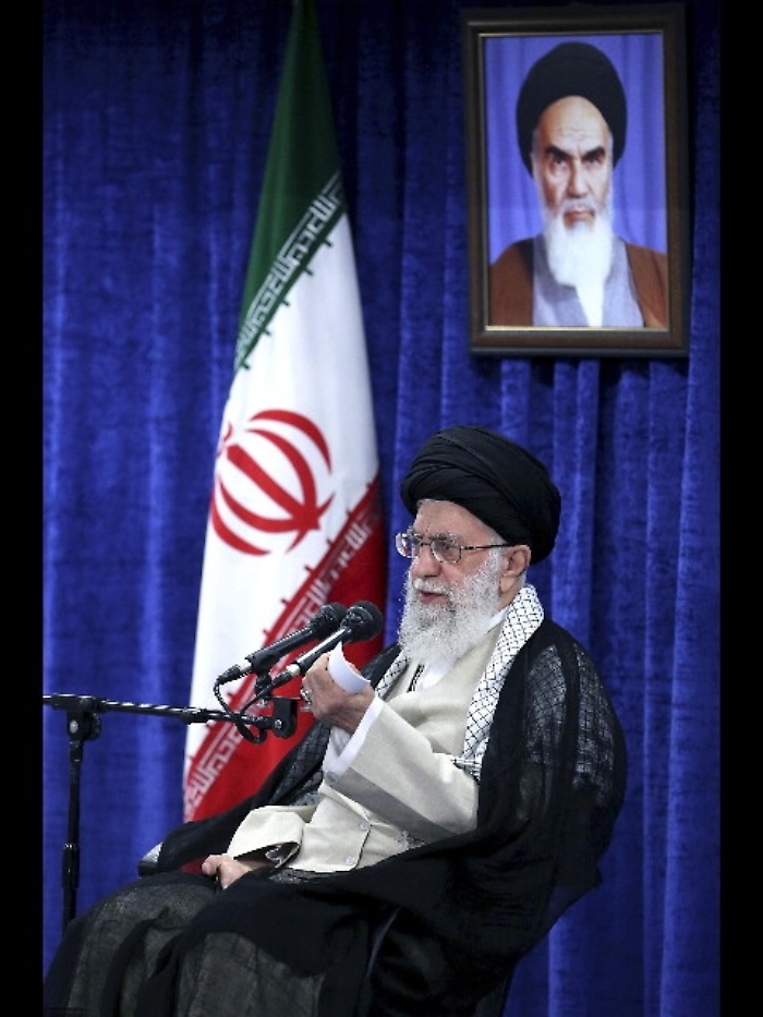 Iran, Khamenei critica Rohani