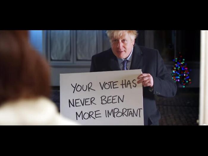 Hugh Grant punzecchia Boris Johnson