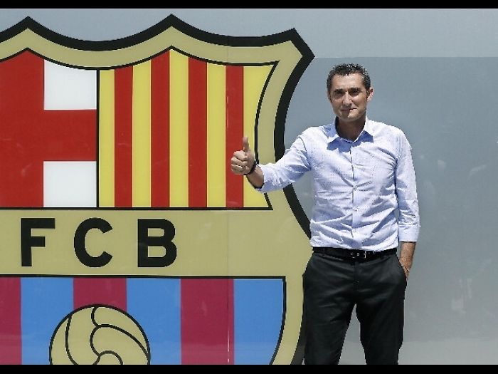 Calcio, Valverde firma per Barca,