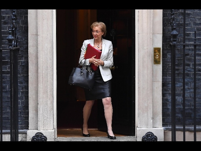 Brexit, ministra Leadsom si dimette