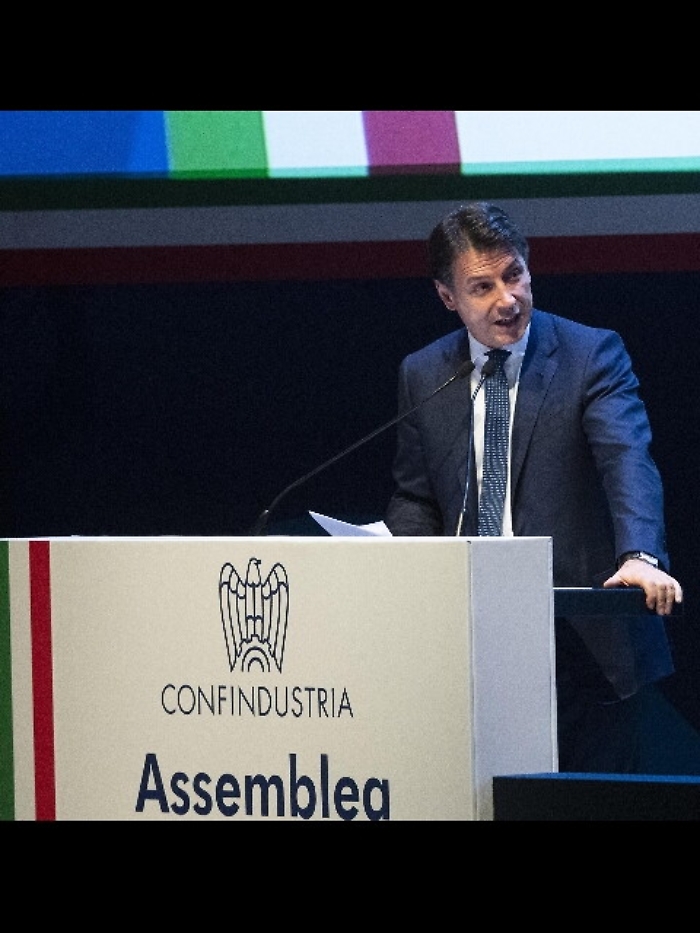 Conte, siamo argine a declino