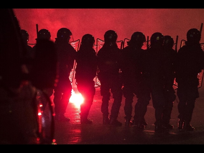 Scontri Brescia, immagini alla Digos