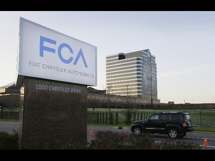 Fca chiude forte in Piazza Affari, +5%
