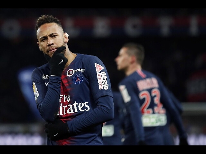 Neymar convalescente balla per i 27 anni