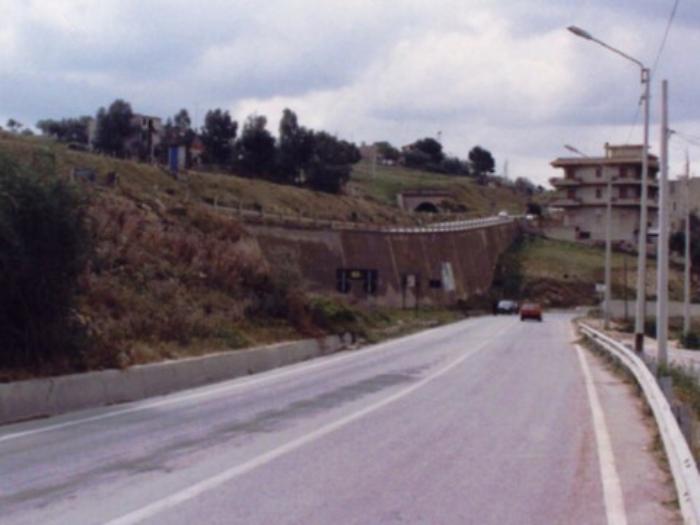 Niscemi, il giro in scooter si trasforma in un'odissea per una ragazza