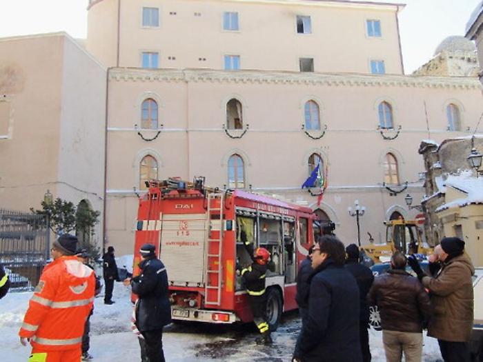 Il rogo nel municipio di Enna, distrutti progetti dell'Ufficio tecnico