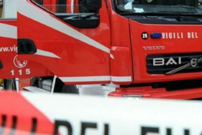 Sanit&agrave;: crolla controsoffitto all'ospedale di Siena, 5 feriti