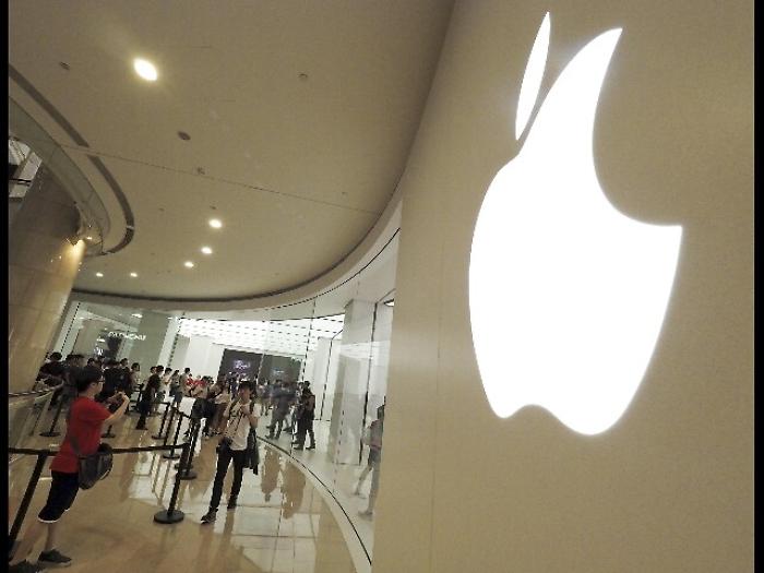 Apple: per analisti ritardi su iPhone