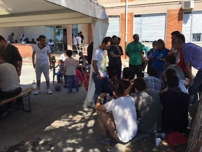 Migranti:48 su barca alla deriva,salvati