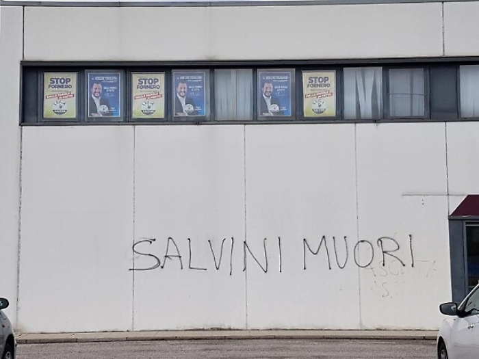 Fedriga, scritte contro Salvini