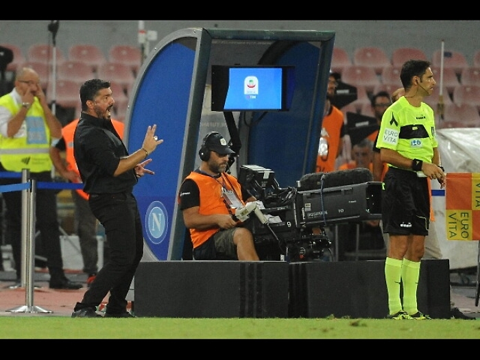 Calcio:Napoli ufficializza, la partita col Parma alle 18,30