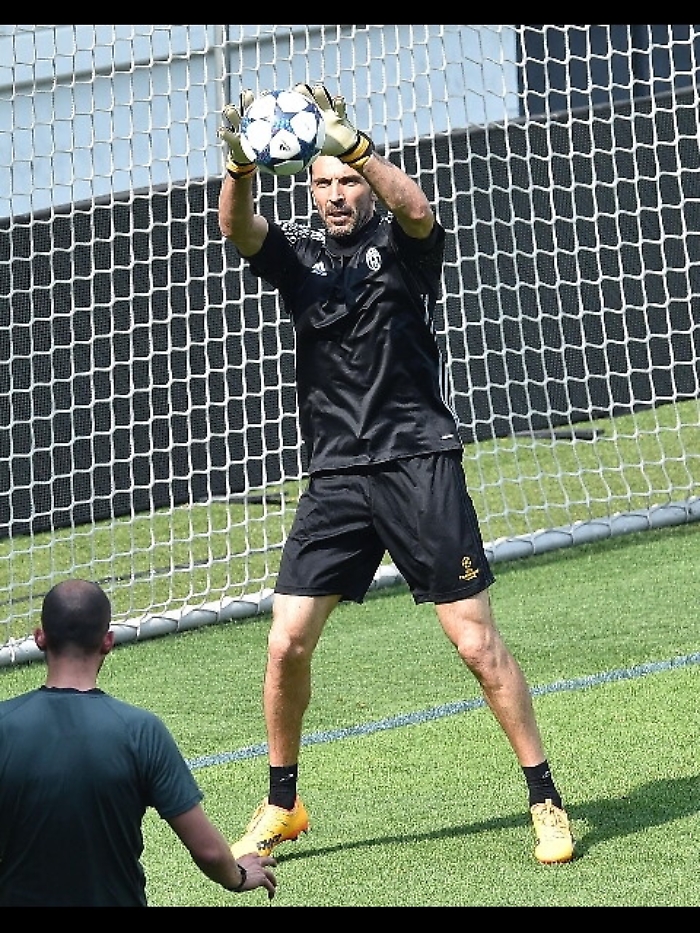 Champions, Buffon "attenzione &egrave; massima"