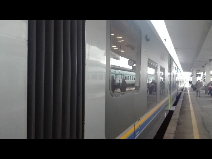 Controllore Trenitalia aggredito