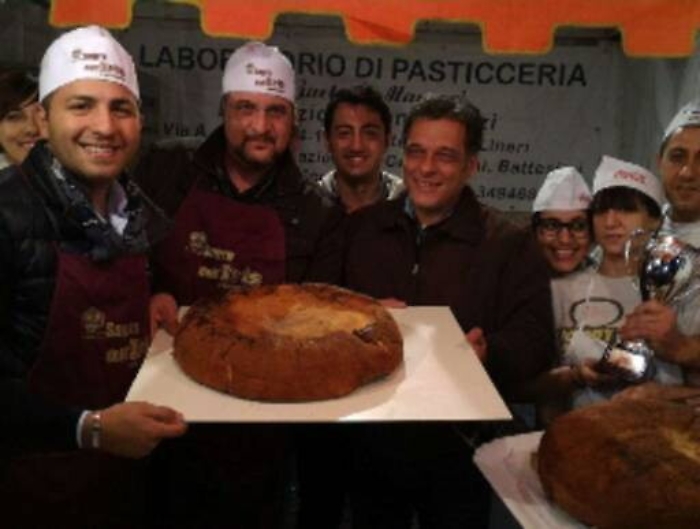 A Pedara preparato un “iris” da Guinnes: una versione da 10 kg del tipico dolce etneo