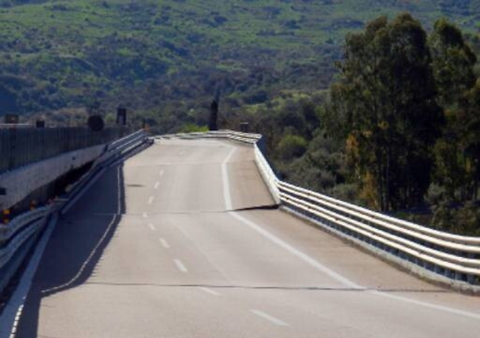 A fine luglio il M5S ricuce la Sicilia: ruspe sulla scorciatoia Caltavuturo