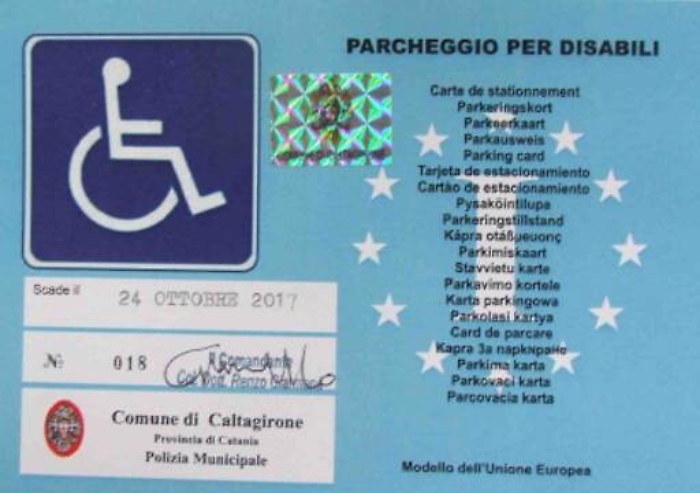 Addio al pass giallo disabili, arriva quello blu: previste sanzioni