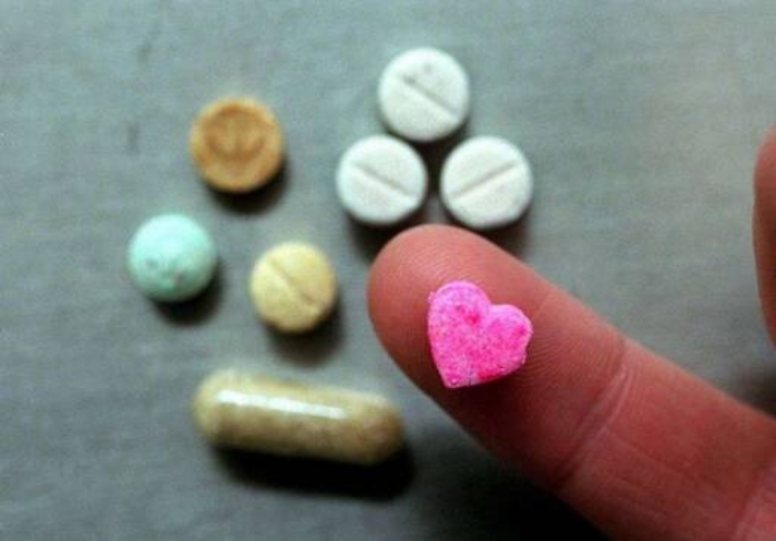 «Anche minorenni chiedono il Viagra temono defaillance dopo lo sballo»