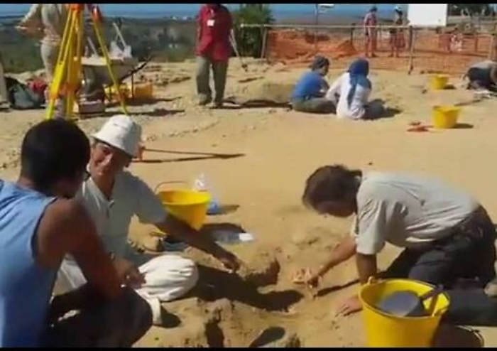 Archeologia, scavi nella Valle dei Templi Trovato scheletro davanti il Concordia