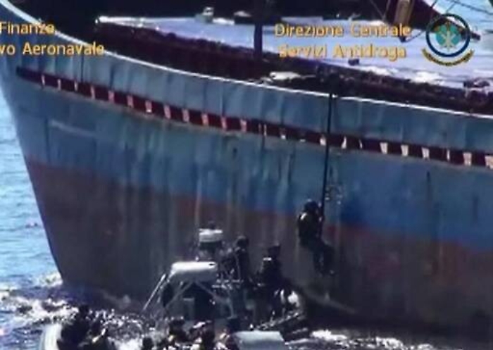 Arrembaggio della GdF a mercantile turco A bordo c’erano 12 tonnellate di hashish