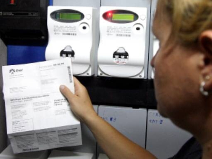 Bolletta elettrica, come ridurre i costi col corretto utilizzo degli elettrodomestici