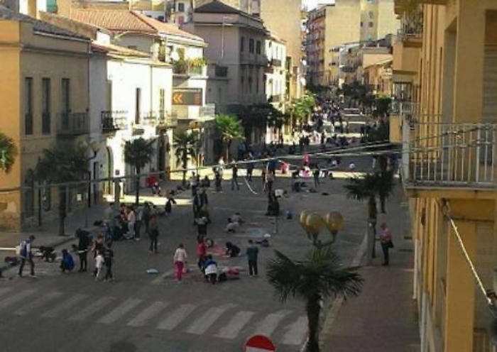 Canicattì, i disegni “antimafia” cancellati dalla spazzatrice