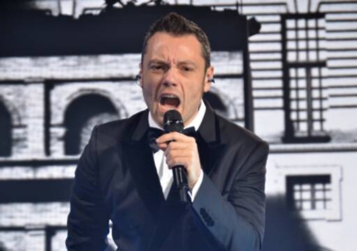 Catania, gadget di Tiziano Ferro falsi: la GdF ne denuncia sedici