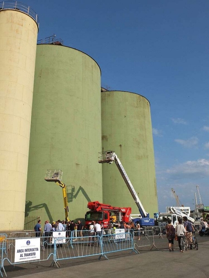 Catania, i silos del porto consegnati agli street artist