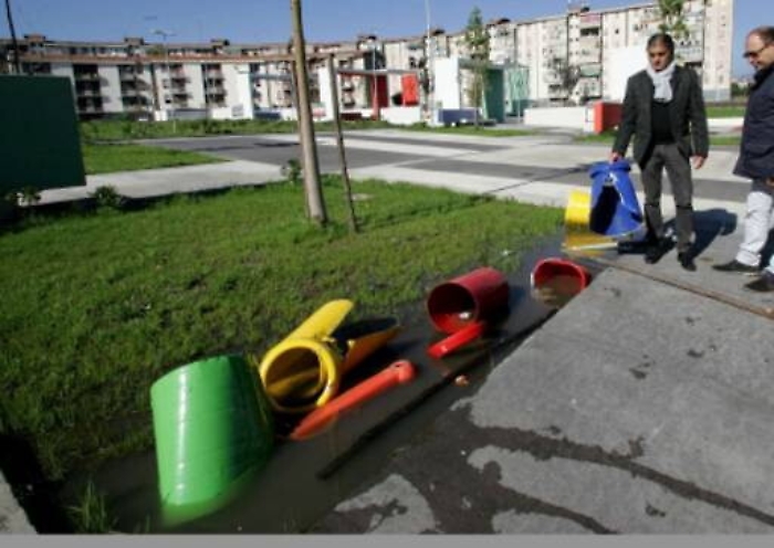 Catania, piazza &ldquo;Peppe Montana&rdquo; tra i cestini dei rifiuti e il degrado