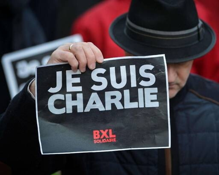 Charlie Hebdo: i sospetti della rete e le teorie del complotto