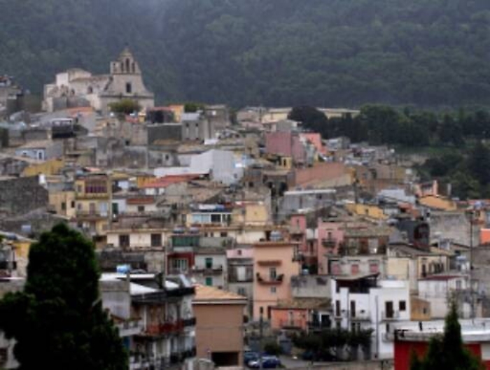 Chiaramonte Gulfi: i conti col destino e col Novecento della citt&agrave; dell&rsquo;olio