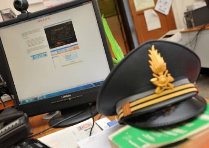 Controlli fiscali “ammorbiditi” arrestato finanziere a Catania