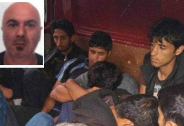 Diciassette migranti stipati nel furgone arrestato in Friuli un &ldquo;passeur&rdquo; di Catania