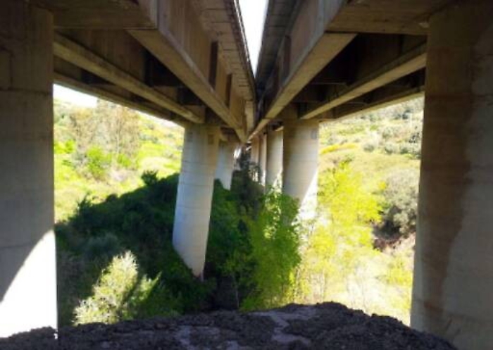 E il viadotto crollato sull&rsquo;A19 diventa meta di gita scolastica