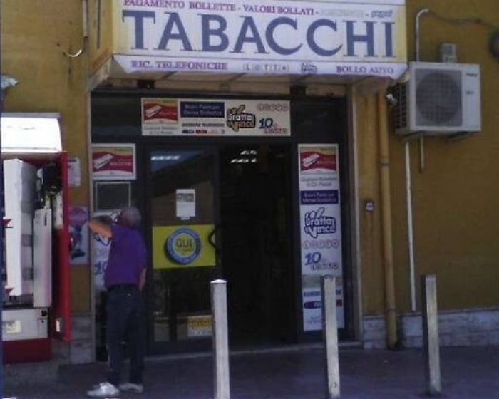 Favara, pali metallici contro ladri con gli «arieti»