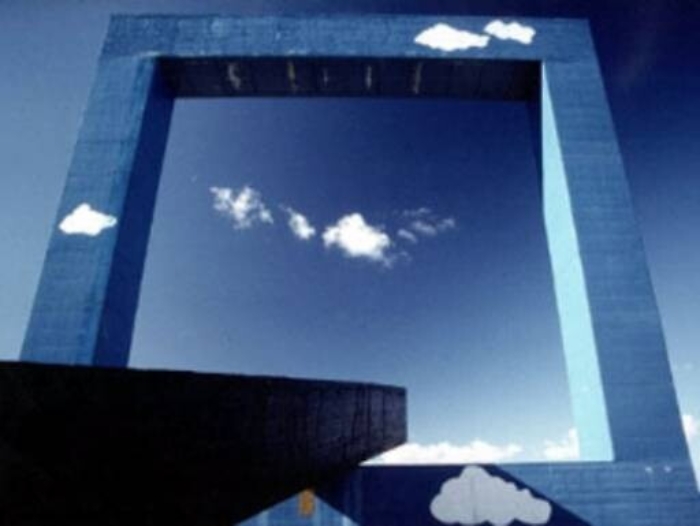 Fiumara d&rsquo;arte: terminato il restauro della Finestra sul mare di Tano Festa