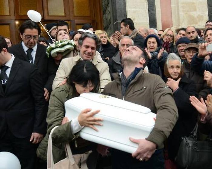 I tre medici della clinica Gibiino restano gli unici indagati