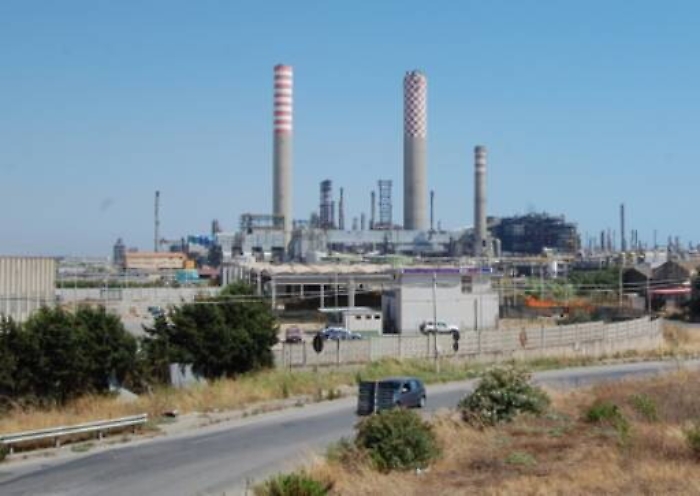 Incontro Eni-Regione sul futuro del peltrolchimico di Gela