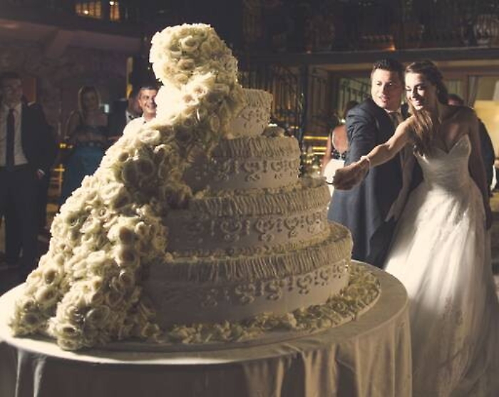 Nozze Caffo-Prete, a Taormina l&rsquo;Amaro del Capo sposa la bella giornalista