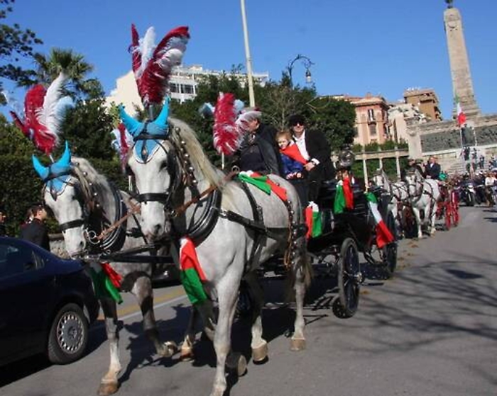 Palermo: Sequestrato calesse e cavallo a un cocchiere. Era senza assicurazione