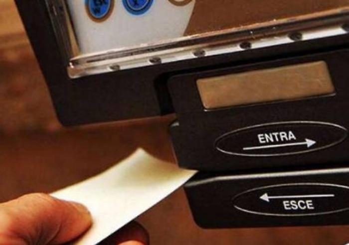 Palermo, vigili &ldquo;maghi&rdquo; del badge 130 timbrature false in 45 giorni