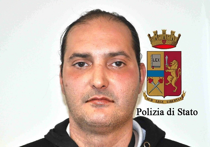 Ragusa, fa irruzione in farmacia brandendo lattina di Coca Cola