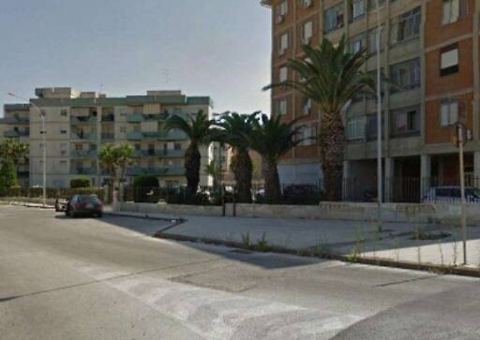 Siracusa, esplosione in condominio Ferito anziani, evacuati residenti