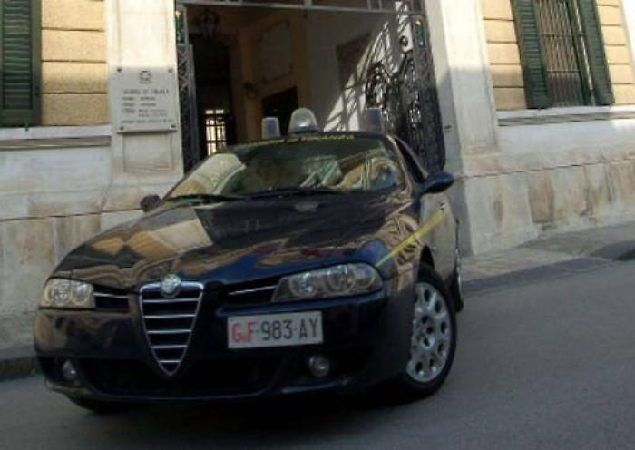 Siracusa, i soldi dell&rsquo;assicurazione finivano soltanto nelle sue tasche