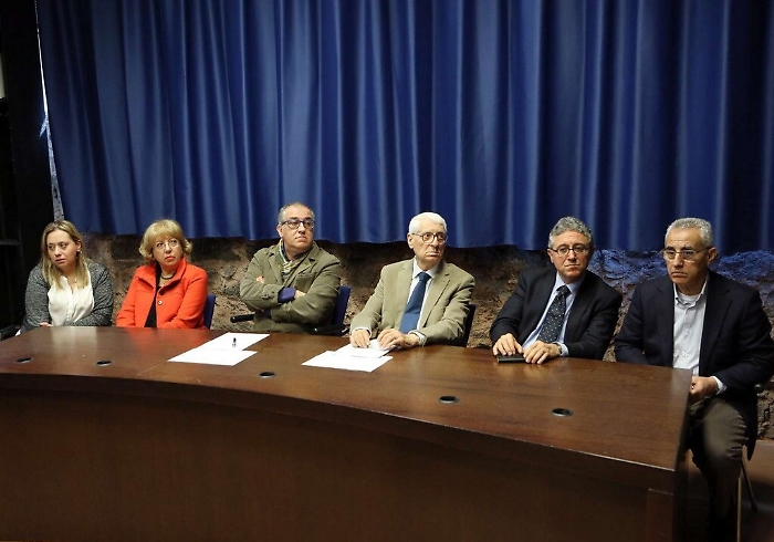 Stabile, l’appello “forte, forte forte” per salvare il teatro catanese